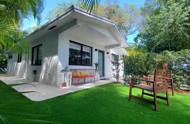 Design District by Midtown, Wynwood, Brickell, 10 min to the Beach, FREE PARKING