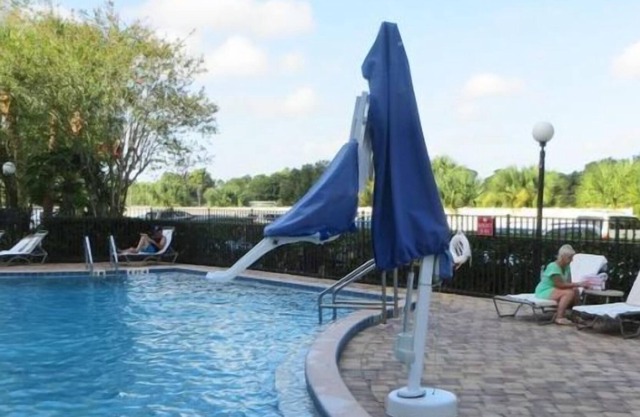 Disney is Calling! 2 Family-Friendly Units, Free Parking, Near Pointe Orlando
