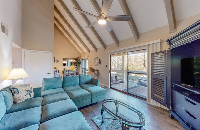 Dog-friendly Seascape Golf condo w/pool & hot tub access - low-speed vehicle