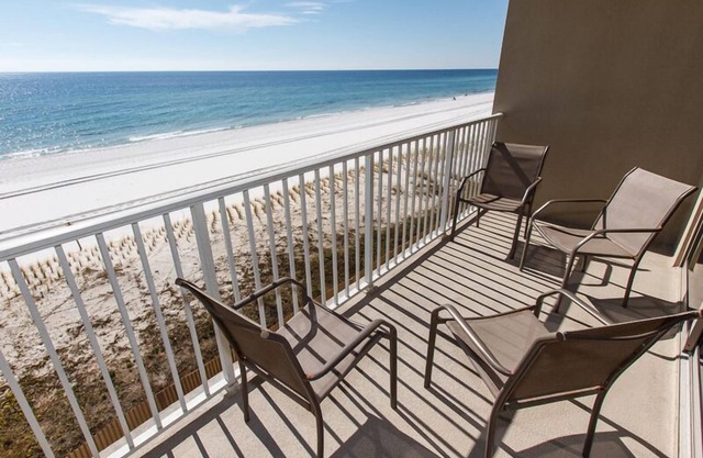 ETW 3003: Saltwater Escape The Oceanfront Location for Your Dream Vacation!