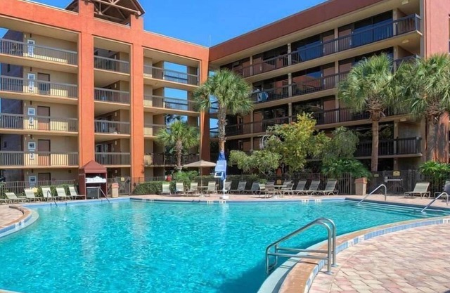 Family and Friends Vacation! 2 Spacious Units, Near Air Force Fun, Pools, Shuttle