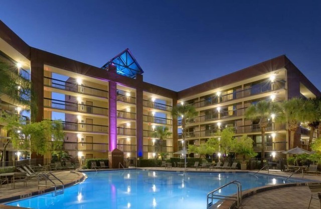 Family and Friends Vacation! 3 Great Units, Near Orlando Premium Outlets, Golf