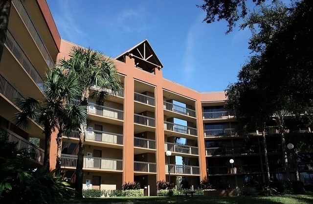 Fantastic Find! 2 Great Units, Near Epcot, Golf
