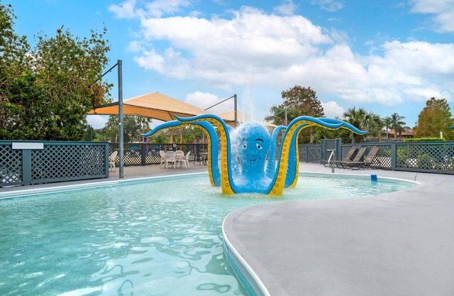FLASH SALE! Family-Friendly Condo Minutes from Theme Parks w/ Resort Waterpark & Mini Golf