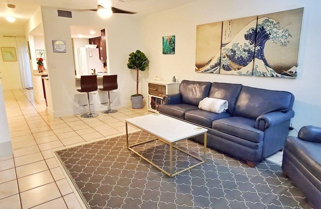 Free Shuttle/Patio Managed by BNR Vacation Rentals