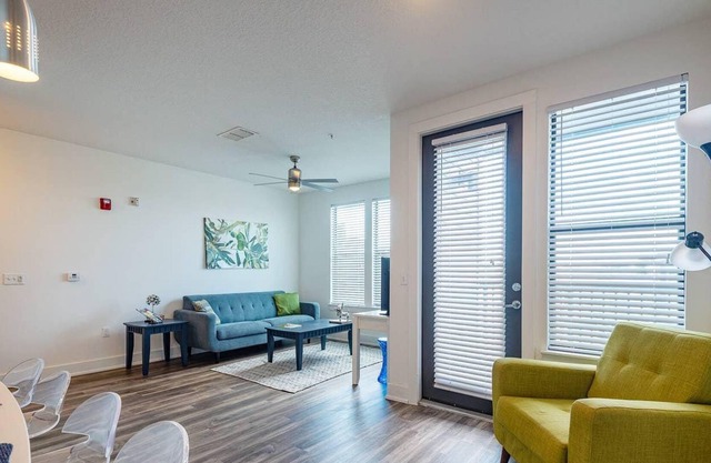 Frontdesk Apt Hyde Park 