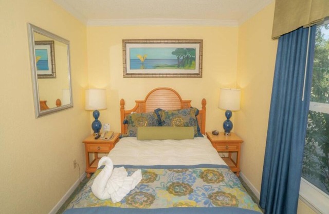 Great find! Comfy Apartment near Disney, 4 pools, Shuttle to the Parks, Parking