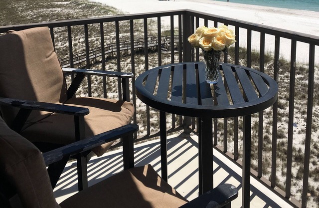 GULF FRONT CORNER CONDO, Spectacular 300 degree views of the gulf and sound
