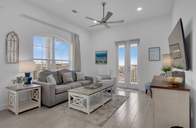 Gulf Place Top Floor Corner Balcony with Ocean View