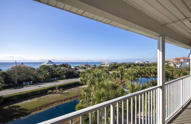 Gulf View! Pool, Tennis, Private beach access, elevator + shops/restaurants