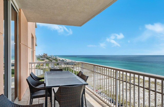 Gulf Views-Pool-Tennis-Steps2Beach. 3BR Santa Rosa Towers 1202