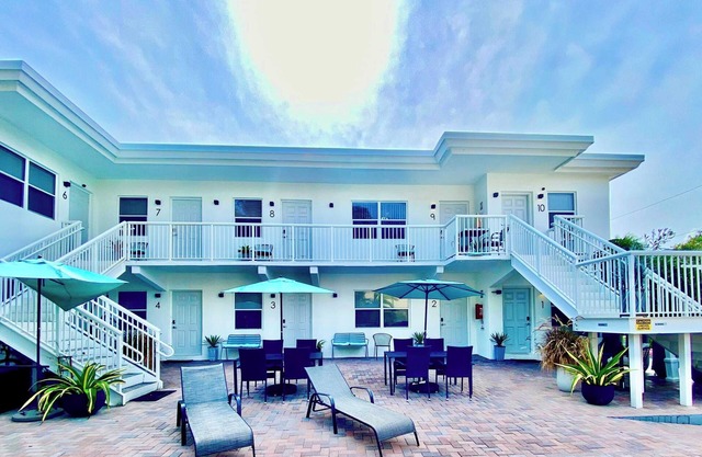 Hollywood Boardwalk Studio Fully Equipped Kitchen