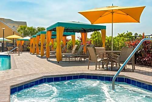 Homewood Suites by Hilton Orlando-Nearest to Universal Studios