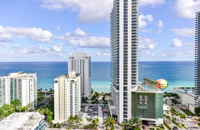 Hyde Beach House | 2BR w/Oceanview