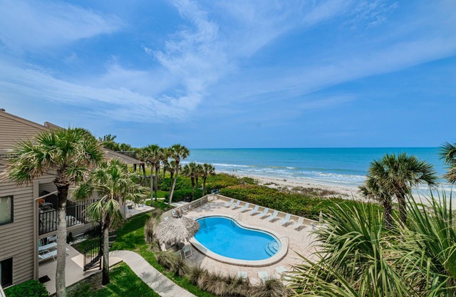 La Concha 2 | Beachfront Property with pool in Belleair Beach