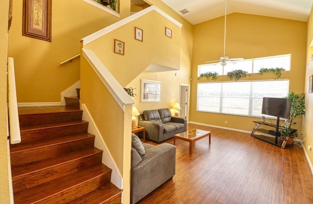 Lake View - No Rear Neighbors - Heatable Pool & Spa - Close to Disney - Pinewood Estates