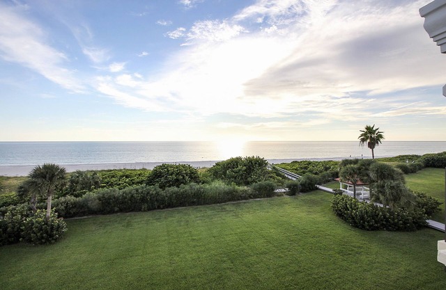 Land's End 302 building 10 Complete remodel|Beach front|close to pool!