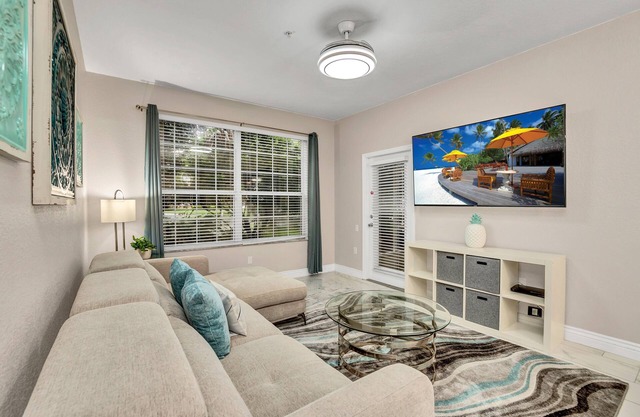 Last Minute Disney Getaway! Themed Bedrooms & Private Balcony. Book Now! #39420