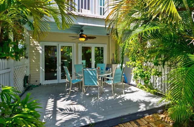 Linger Longer (Townhouse)