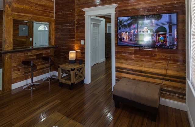 Luxurious Historic House With Pool in Old Town 1 INTRODUCTORY RATES!