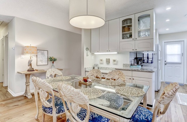 Luxury Fairway Oaks Villa | Golf Course Views | Short Drive or Bike Ride to Beach