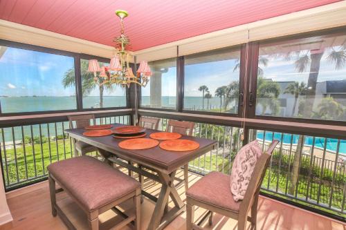 Sanibel Moorings Gulf 