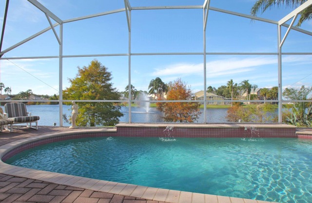 Mickey's Lake Villa 2 only a few miles from Disney