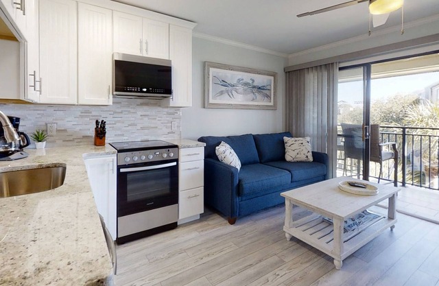 Ocean View Condo w/ Shaded Balcony, WiFi & Shared Pool - Steps to the Beach