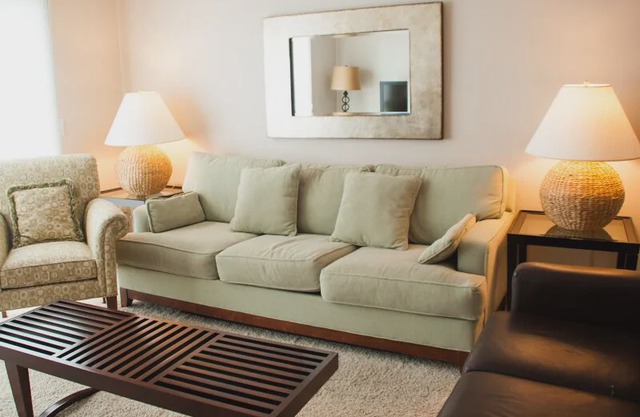 Oceanfront 2 Bedroom Townhouse Summerhouse 211