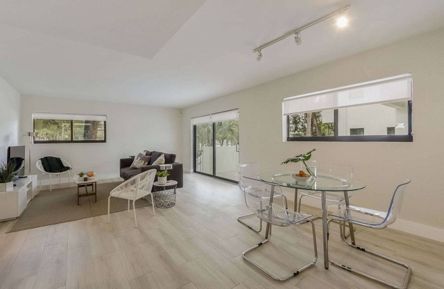 Orduna Court | Coral Gables | Boutique 2BR + 2BTH