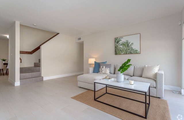 Orduna Court | Coral Gables | Boutique Penthouse 3BR + 2BTH