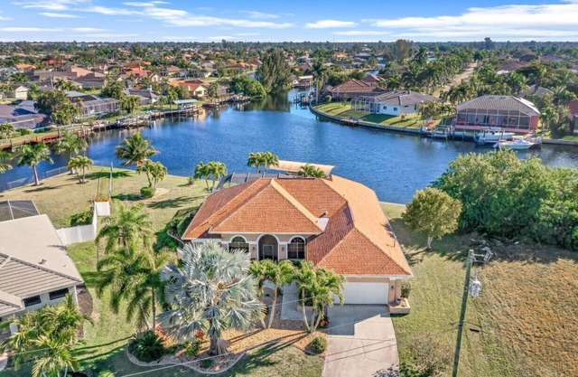 Panoramic Gulf Access +Heated Pool +Screened Lanai