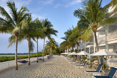 Parrot Hotel Villas 