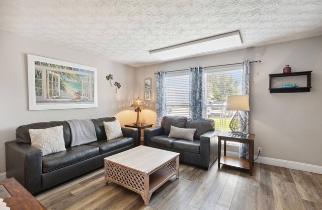 Pet Friendly | Fernandina Shores Townhome | Short Walk to Beach
