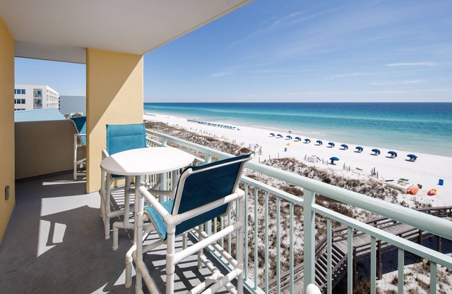 PI 501: Flip Flop Flats - Spectacular East 5th Floor Corner Unit Memory Maker