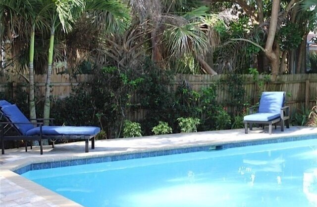 Private Luxury Pool, Morning Coffee On The Front Porch, Easy Walk To The Beach