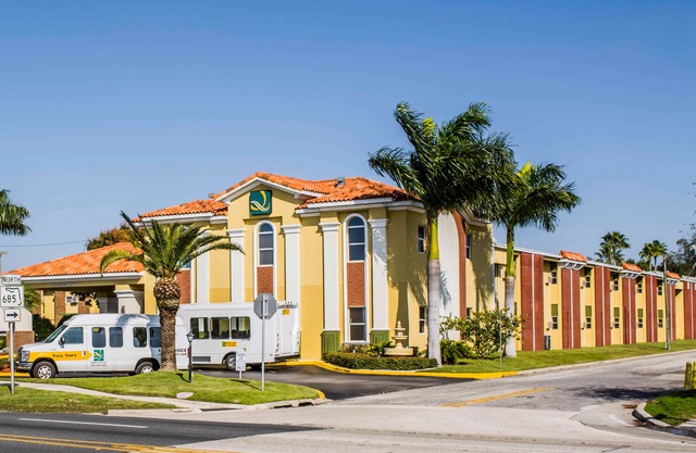 Quality Inn Airport - Cruise Port