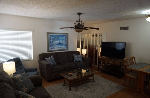 Redington Surf Resort 18 2BR