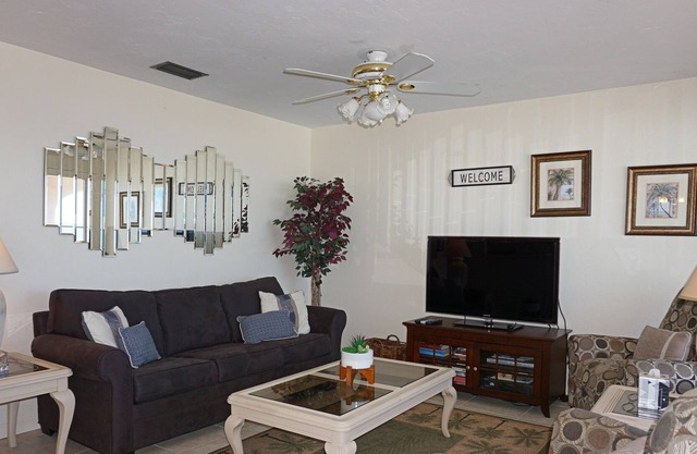 Redington Surf Resort 16 1BR Gulf View