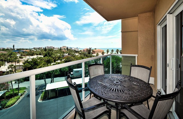 Regatta Beach Club 414S '90 day min stay with 2 week lead time'