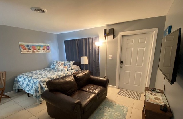 Sand Reef Holiday #14 - 350 yards from beach!
