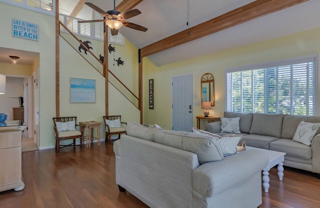 Sanibel Sand Castle, Multi-Level 3 Bedroom 2 Bathroom Pool Home in The Dunes