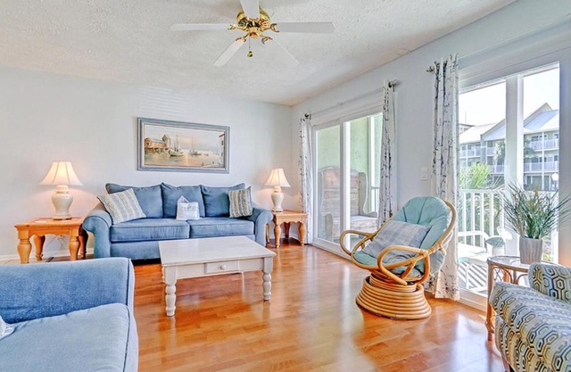 Sea Bluff Townhomes 19