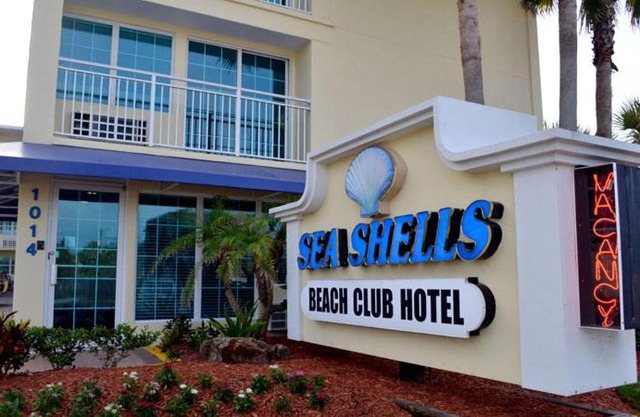 Sea Shells Beach Club #104 Apartment