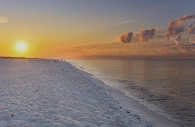 Sealoft 104 | Beachfront