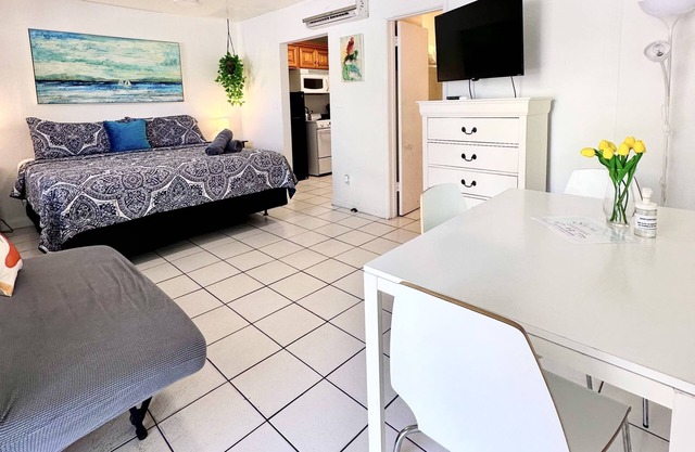 Southwinds #2 for 3, King Studio for 3 w/Kitchen