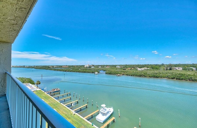 Spectacular Views & Endless Views!