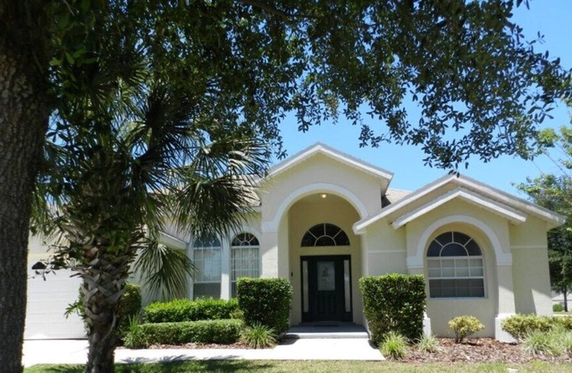 Stretch out and relax in this accommodating Orange Tree pool home with spa! Enviable location and community amenities! (HH15702)