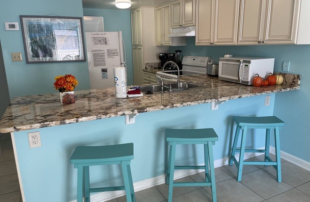 Sugar Beach 1st floor, Unit 132, 2BR/2BA, Side Gulf View, 3 Pools, 1 Kiddie Pool