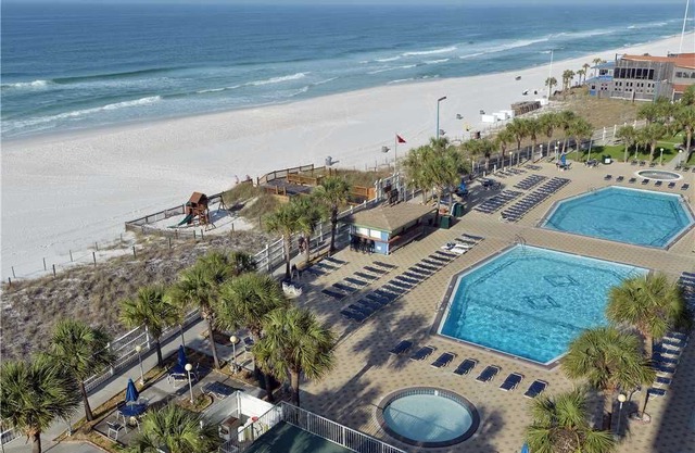 Summit 828, 1 Bedroom, Beachfront, Pool, Sleeps 7